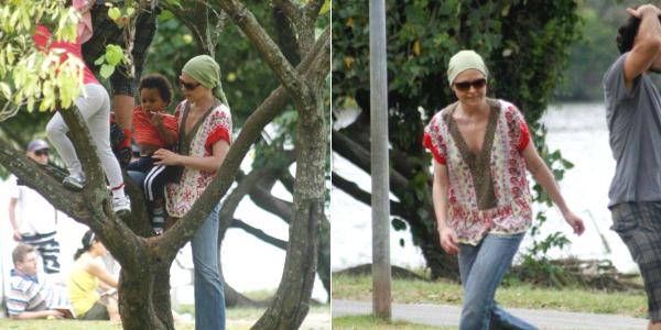 Drica Moraes sobe em árvore para brincar com o filho