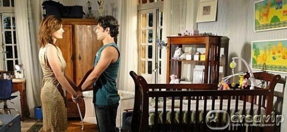 Tititi - Armandinho (Alexandre Slaviero) - Desirée (Mayana Neiva)