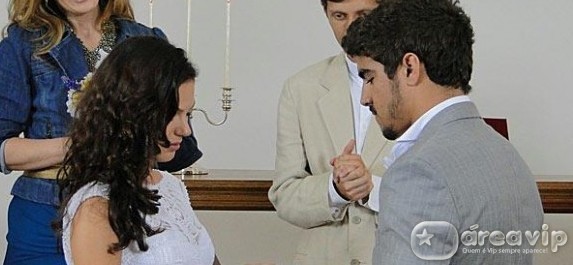 Tititi - Marcela (Isis Valverde) - Edgar (Caio Castro)