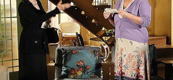 Passione - Bete (Fernanda Montenegro) - Candê (Vera Holtz)