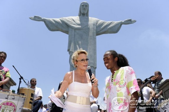 No Mais Você, Ana Maria Braga festeja o ano novo