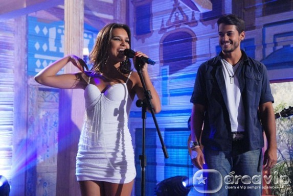 Araguaia - Fred (Raphael Viana) e Nancy (Mariana Rios)