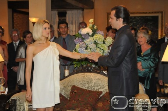 Ribeirão do Tempo - Arminda e Nicolau ficam noivos