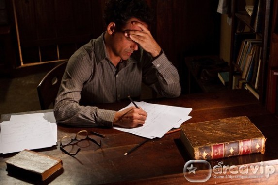 Microssérie sobre Chico Xavier estreia na Globo