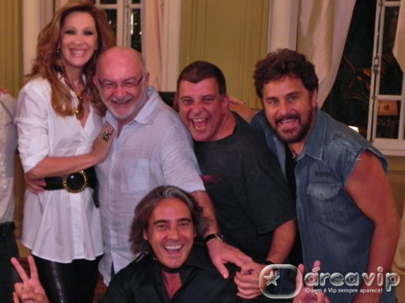 Silvio de Abreu visita estúdio de Tititi