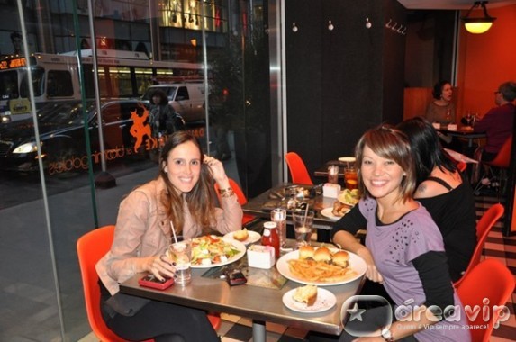 Geovanna Tominaga curte férias em Nova York