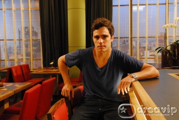 Thiago Rodrigues processa a ex-mulher por agressão