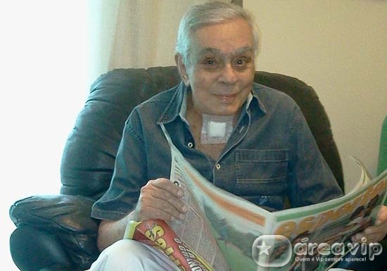 Mulher de Chico Anysio divulga foto do humorista após alta