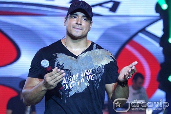 Seguranças de ensaio do grupo “Harmonia do Samba” são mortos e têm corpos incendiados