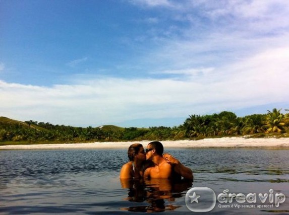 Preta Gil publica foto de suas férias com o marido