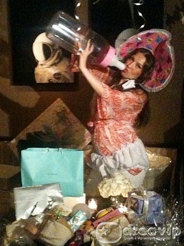 Grávida, Thalia se diverte em chá de bebê