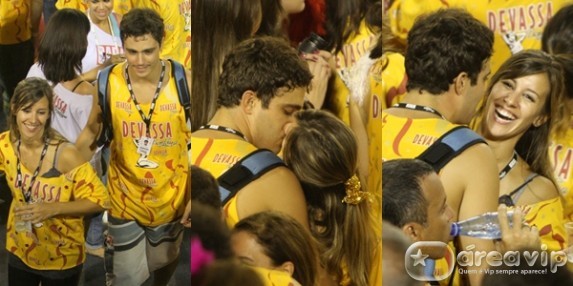 Após rumores de separação, Thiago Rodrigues e Cristiane Dias curtem desfile das campeãs aos beijos