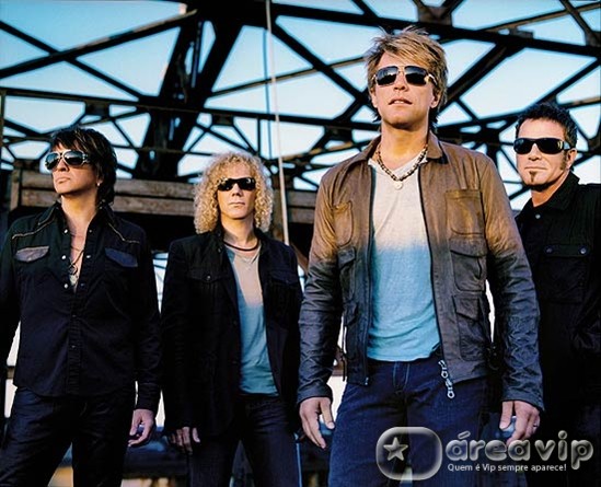 Guitarrista do Bon Jovi se interna em clínica de reabilitação