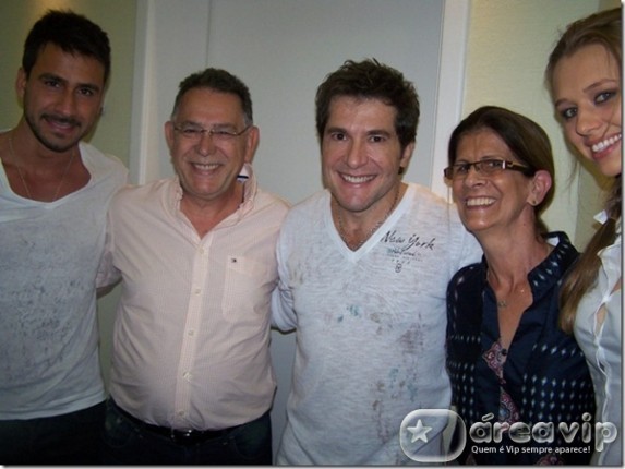 Ator Júlio Rocha prestigia show do cantor Daniel em Sampa