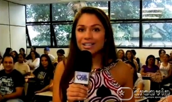 Maria do BBB11 estreia como repórter do Mais Você