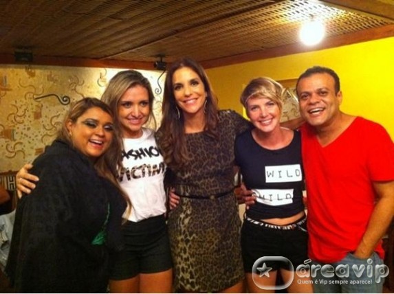 Ivete Sangalo encontra Preta Gil, Carolina Dieckmann e ex-BBBs