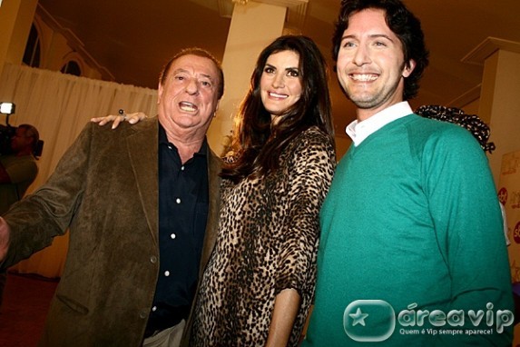 Isabella Fiorentino fala sobre sua gravidez durante festa da novela