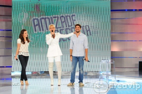 TV Xuxa volta ao ar com Cauã Reymond, Bianca Bin e Gloria Pires