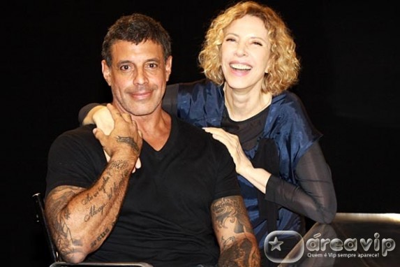 ‘Perdi apartamento, mulher e até os dentes por causa das drogas’, revela Alexandre Frota para Gabi