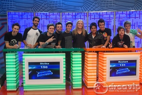 Strike e Restart participam do Video Game