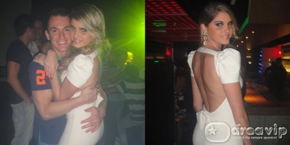 Bárbara Evans comemora seu aniversário com amigos