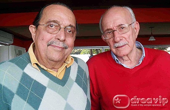 Carlos Araújo ao lado de Reynaldo Boury, diretor de Amor e Revolução