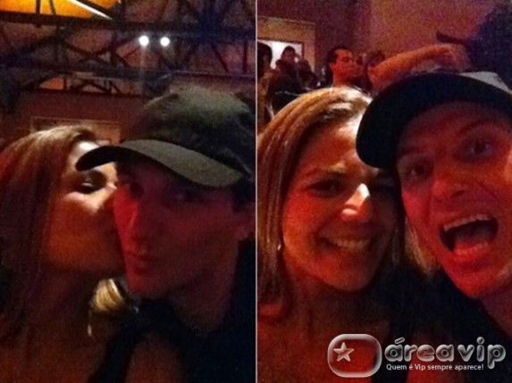 Nívea Stelmann comemora título do Santos dando beijo em Elano