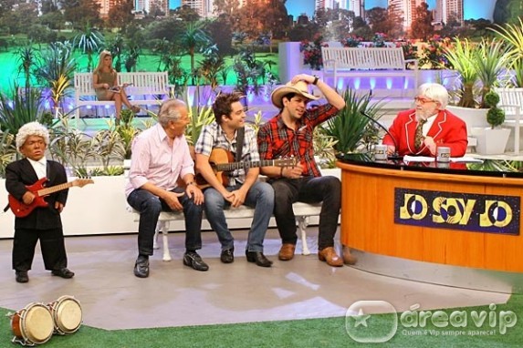 Fernando e Sorocaba participam de ‘A Praça é Nossa’