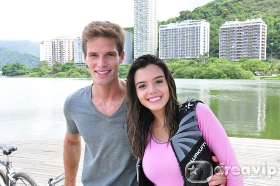 Insensato Coração - Rafa (Jonatas Faro) e Cecília (Giovanna Lancellotti)