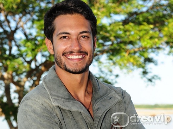 Raphael Vianna vai entrar no elenco do ‘Morde & Assopra’