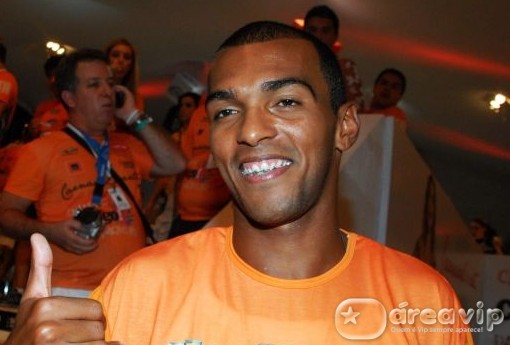 Jogador Richarlyson se envolve em acidente em Belo Horizonte