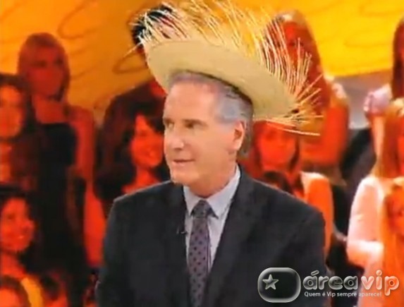 No clima de festa junina, Justus recebe autêntico caipira em seu programa