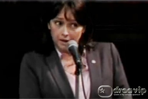 Em nota oficial, Myrian Rios se desculpa por discurso contra homossexuais – Veja o vídeo!