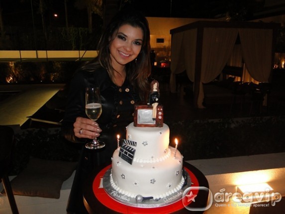 Amanda Françozo comemora aniversário em Sampa