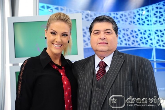 Tudo é Possível homenageia José Luiz Datena