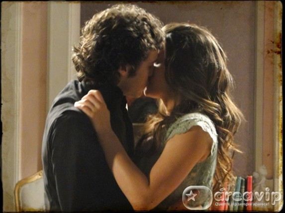 Cordel Encantado - Felipe beija Açucena