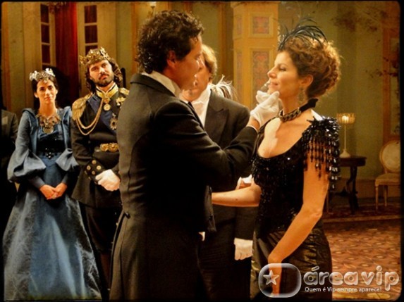 Cordel Encantado - Ursula fica chocada ao encontrar Petrus