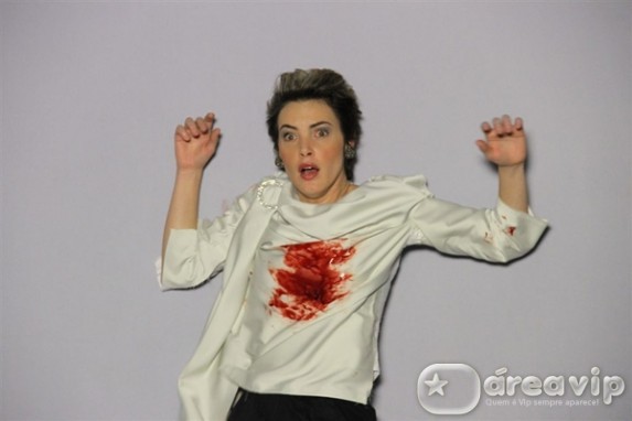 Diana se transforma em Odete Roitman