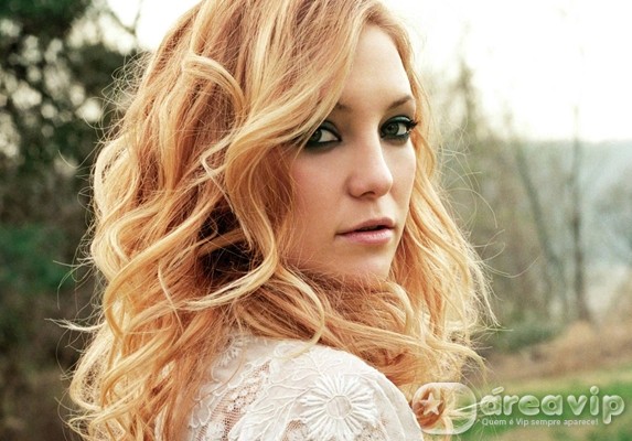 Kate Hudson dá à luz seu segundo filho