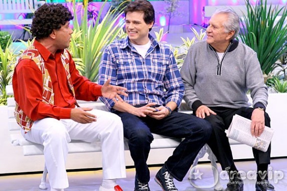 Celso Portiolli visita Carlos Alberto de Nóbrega no ‘A Praça É Nossa’