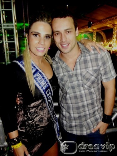 Rodrigo Andrade, o Eduardo de ‘Insensato Coração’ prestigia Princesa do Funk