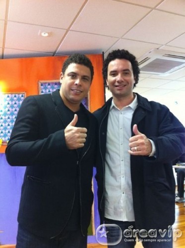Ronaldo se nega a gravar comercial com Marco Luque e Marcelo Adnet substitui o humorista