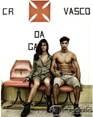 Alinne Moraes posa para a Vanity Fair italiana