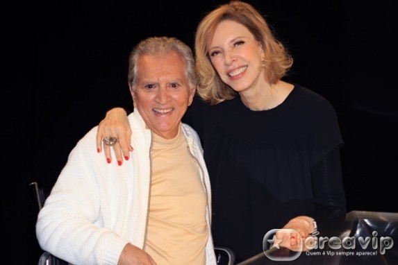 “Fiquei 11 anos sem falar com o Silvio”, revela Carlos Alberto de Nóbrega a Gabi