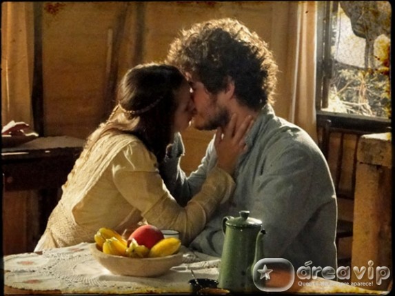 Cordel Encantado - Antonia e Inacio se beijam