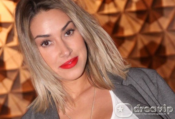 Dani Bolina pediu demissão do “Pânico” por telefone, diz coluna