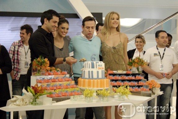 Hoje em Dia está em festa com a comemoração de seis anos no ar