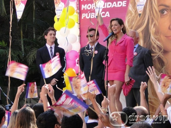 Insensato Coração - Natalie é eleita deputada