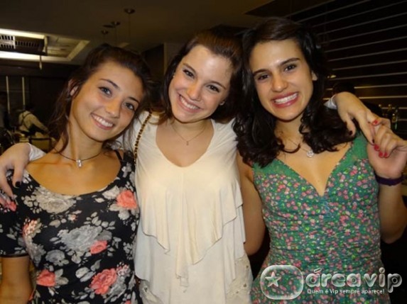 Julia Oristanio, Alice Wegmann e Luiza Case