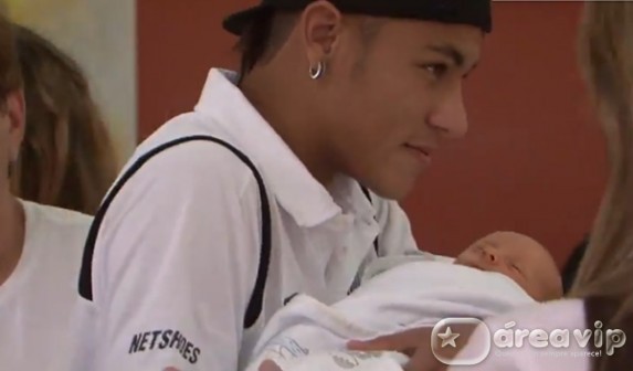 Neymar leva o filho ao CT Rei Pelé – Veja o vídeo!